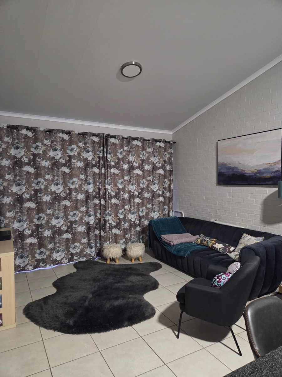 2 Bedroom Property for Sale in Van Der Hoff Park North West